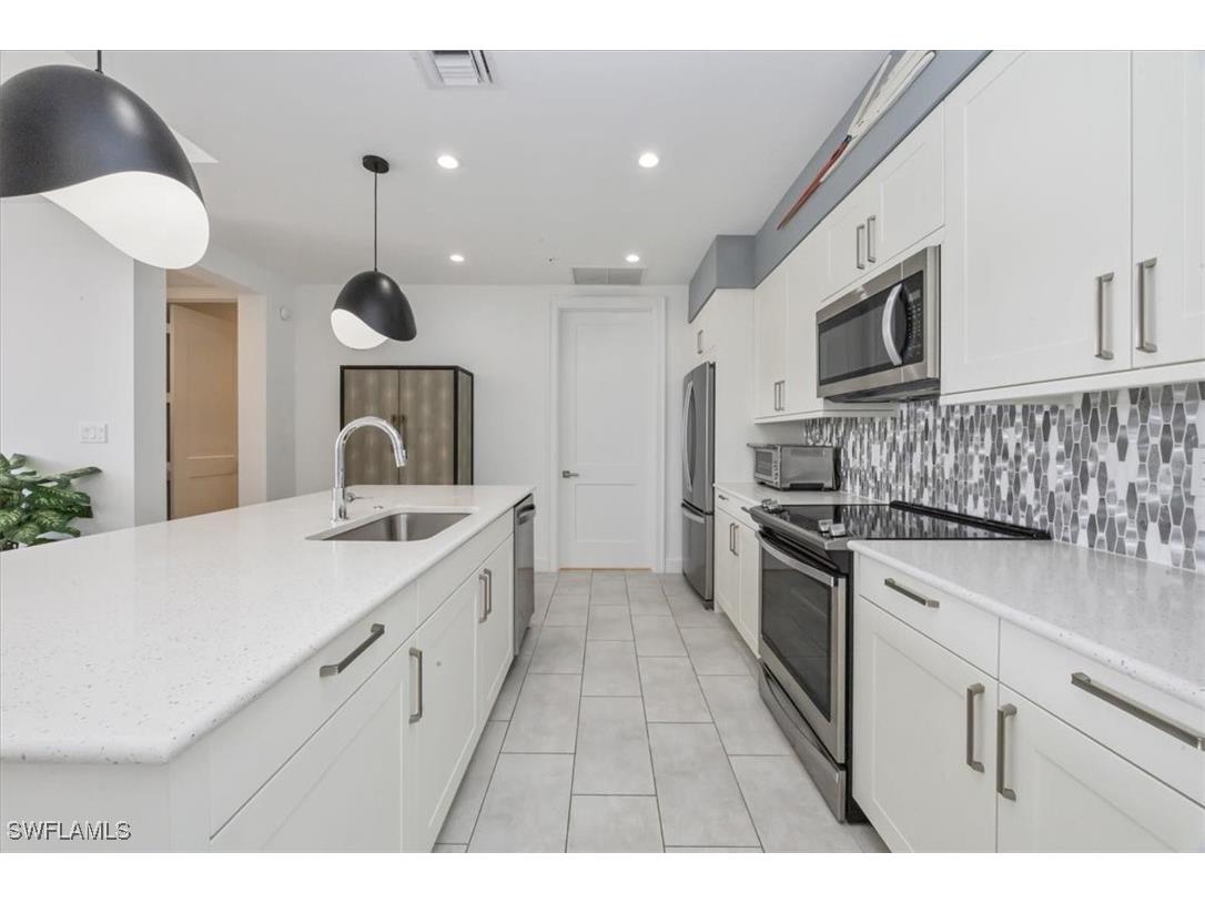1111 Central Avenue #401 Naples FL 34102 225083501 image9