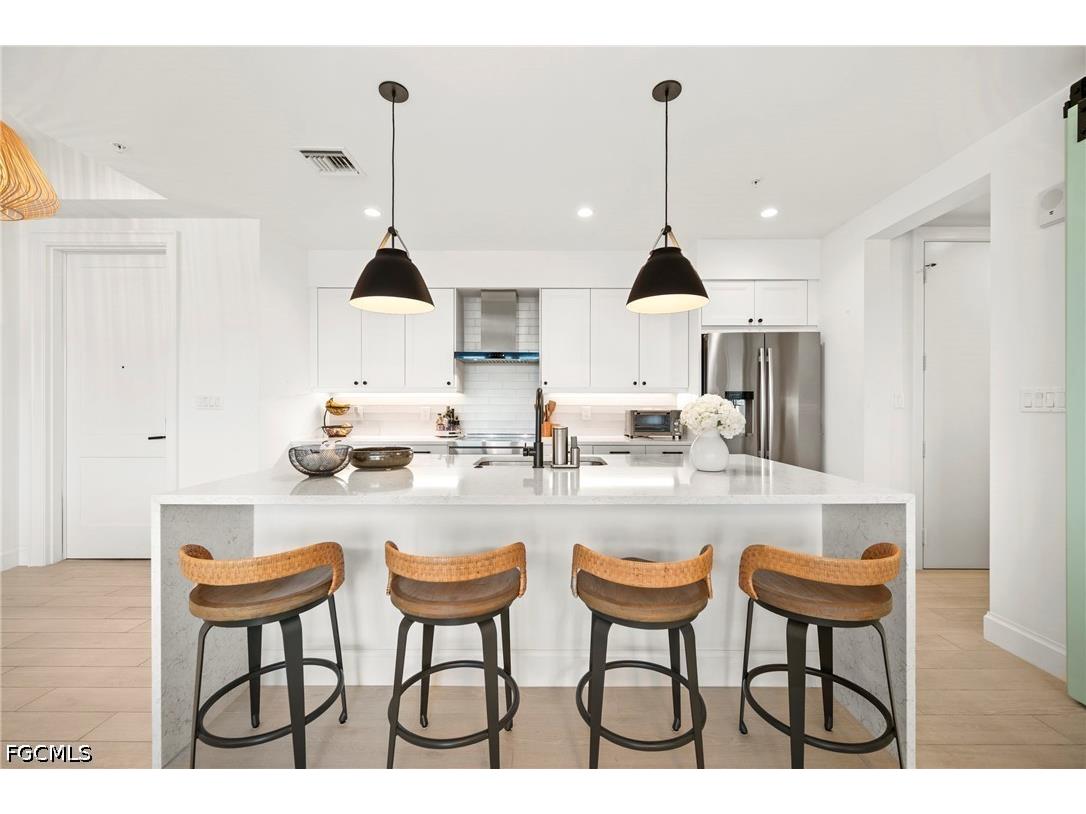 1111 Central Avenue #403 Naples FL 34102 2026029158 image1