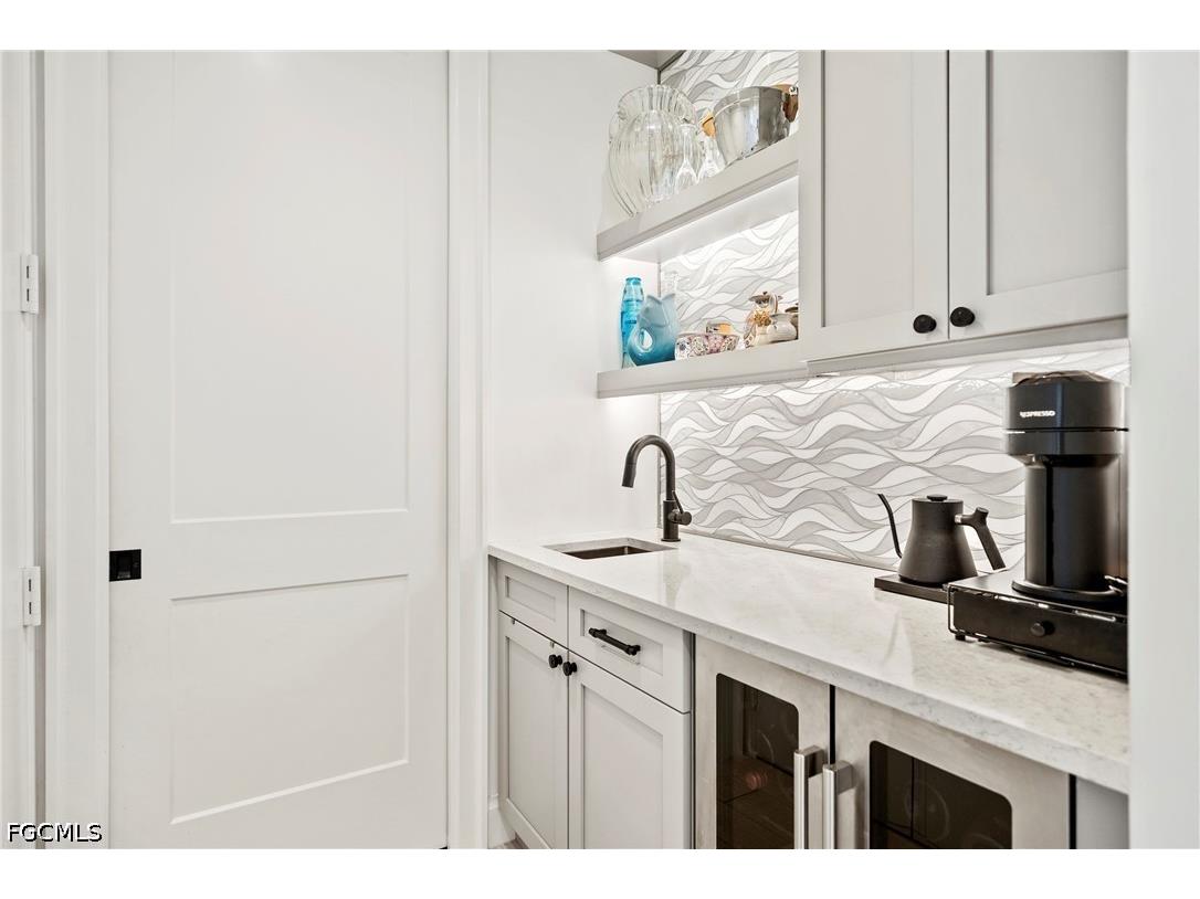 1111 Central Avenue #403 Naples FL 34102 2026029158 image6