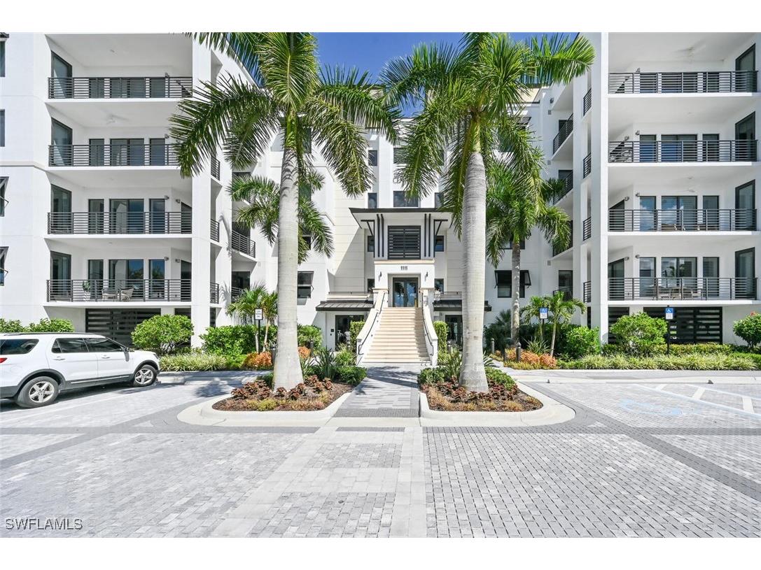 1111 Central Avenue #511 Naples FL 34102 226001725 image1