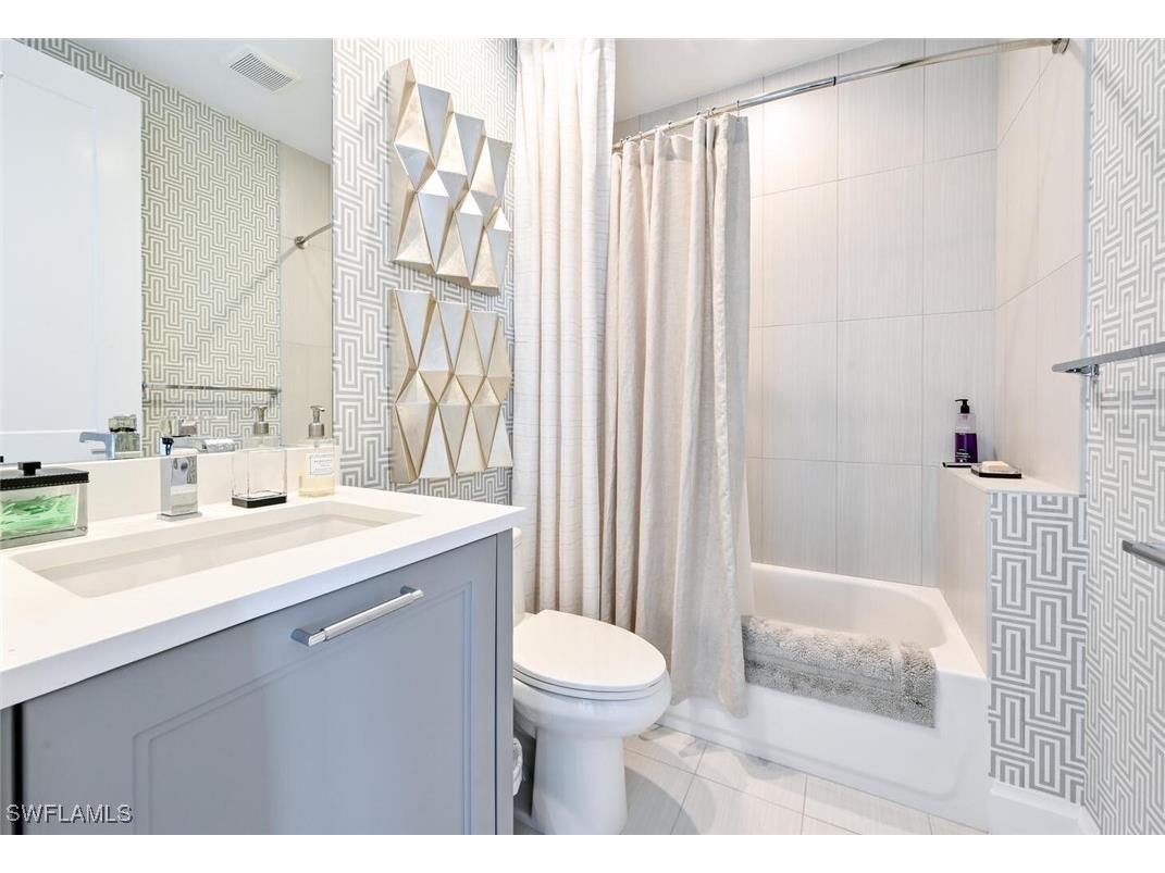 1111 Central Avenue #303 Naples FL 34102 225061538 image24