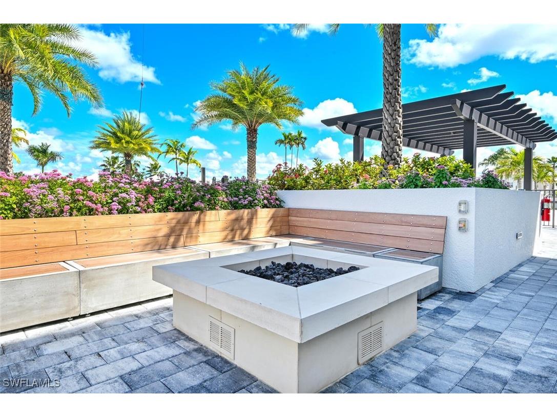 1111 Central Avenue #303 Naples FL 34102 225061538 image33