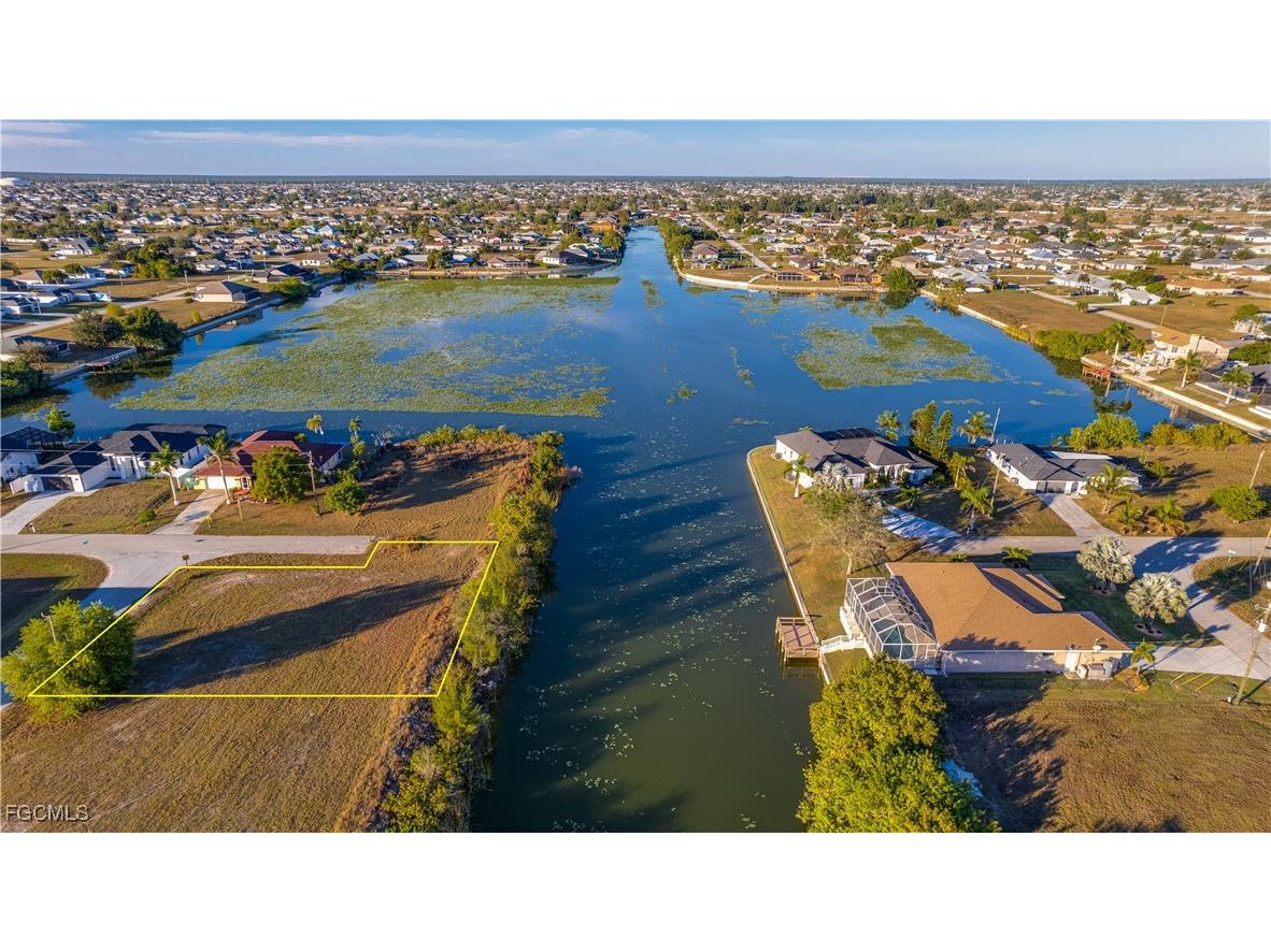 1111 NW 3rd Place Cape Coral FL 33993 2025025483 image1