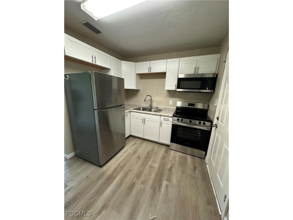 1111 Palm Avenue North Fort Myers FL 33903 2025012263 image3