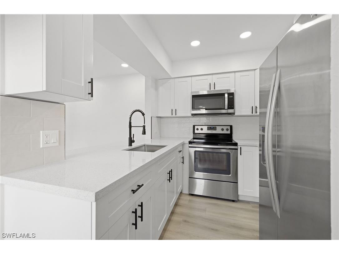 1111 SE 8th Terrace #3F Cape Coral FL 33990 224023693 image1