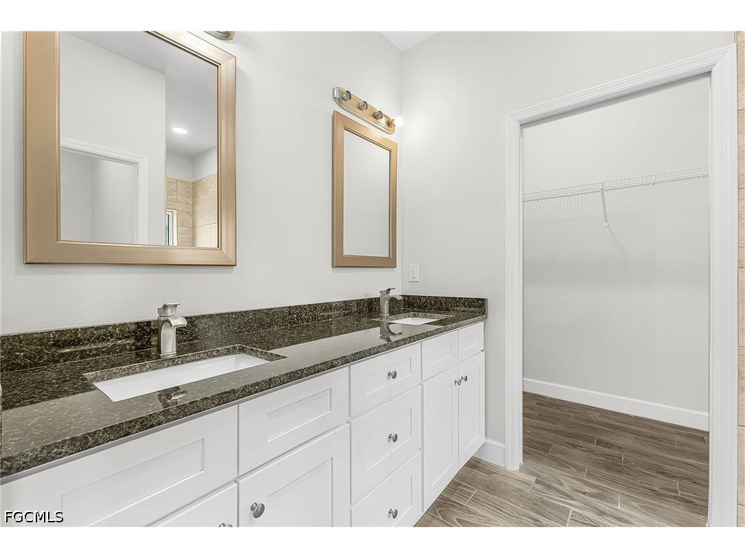 1111 SW 5th Terrace Cape Coral FL 33991 2026027079 image16