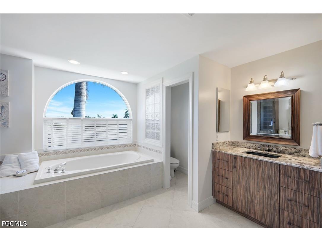 1111 Schooner Place Sanibel FL 33957 2026028341 image20