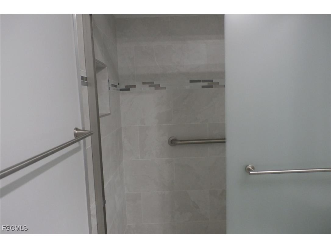 11110 Caravel Circle #101 Fort Myers FL 33908 2025000366 image15