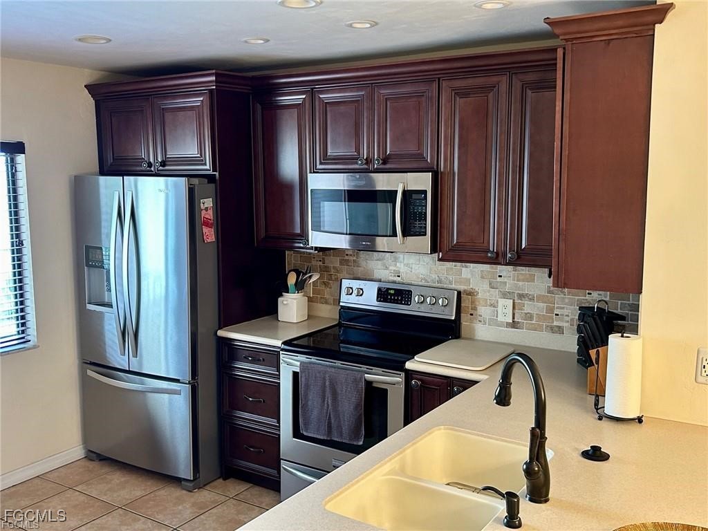 11110 Caravel Circle #201 Fort Myers FL 33908 2025011702 image4