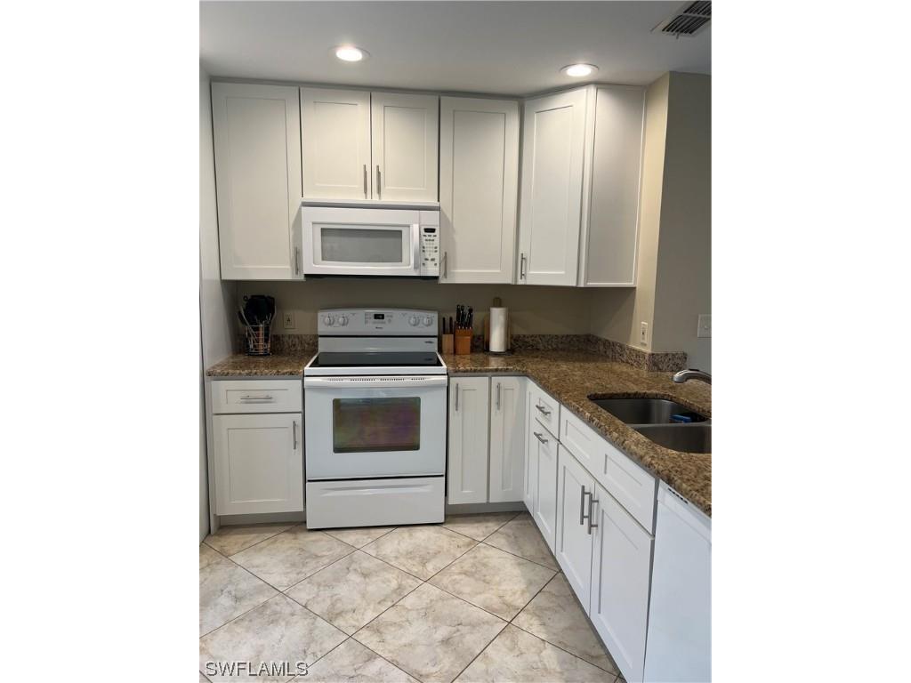 11110 Caravel Circle #302 Fort Myers FL 33908 223083060 image1