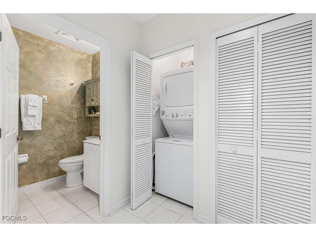 11110 Harbour Yacht Court #33B Fort Myers FL 33908 2025012331 image28