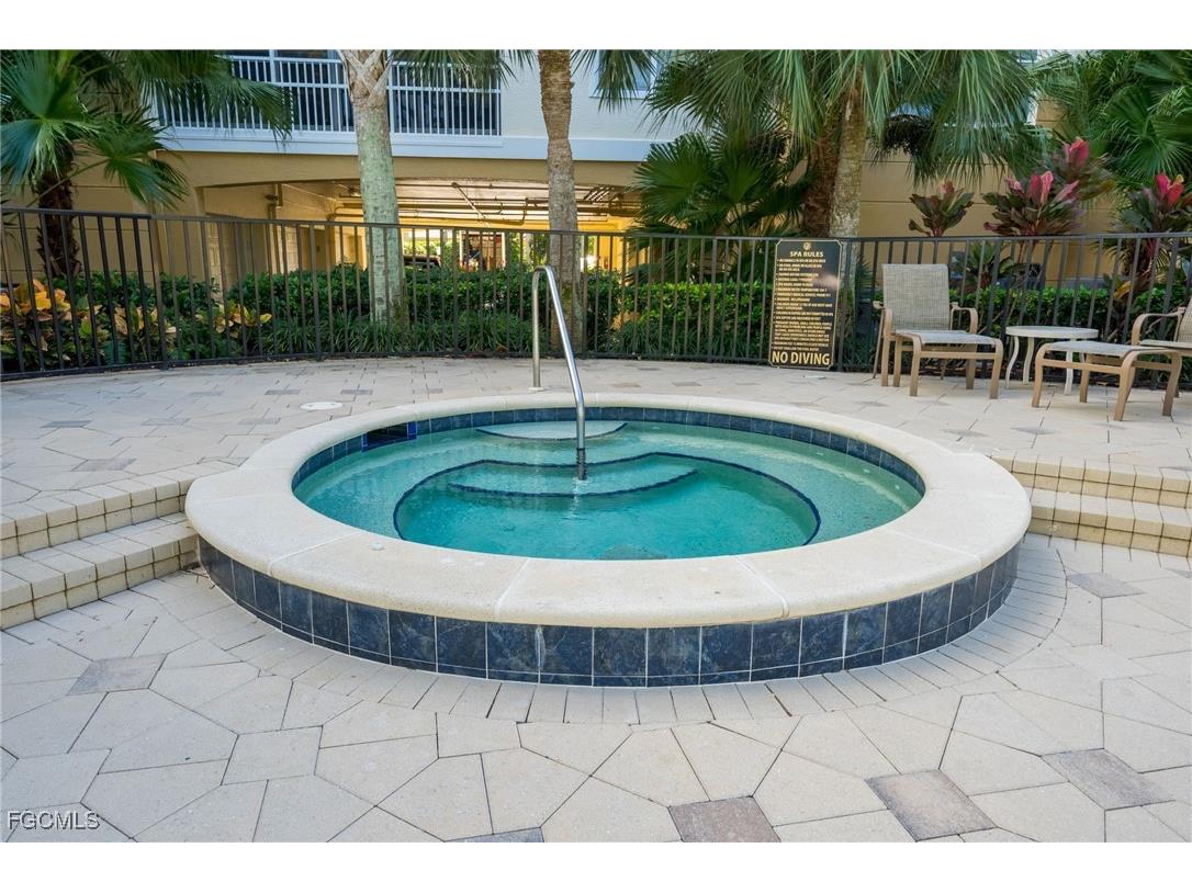 11110 Harbour Yacht Court #33B Fort Myers FL 33908 2025012331 image40