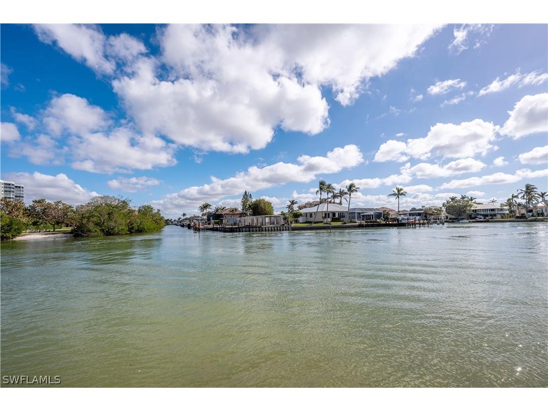 11118 Gulf Shore Drive #A203 Naples FL 34108 226010805 image38