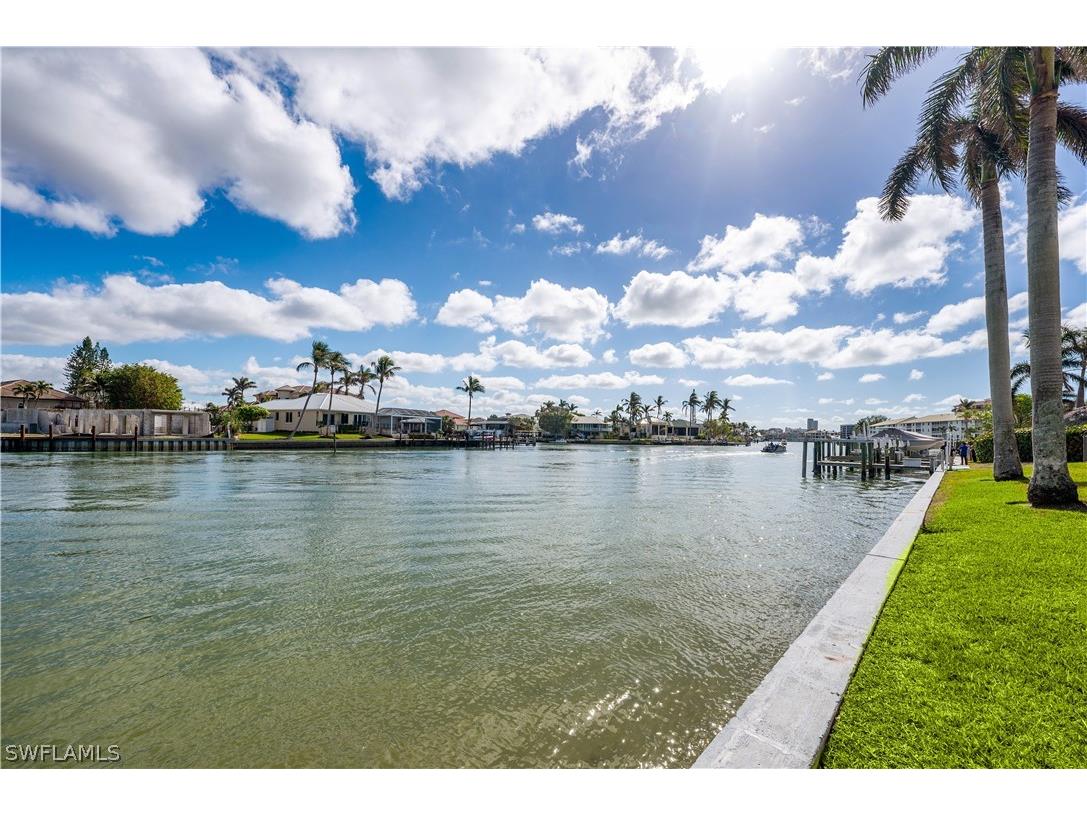 11118 Gulf Shore Drive #A203 Naples FL 34108 226010805 image39