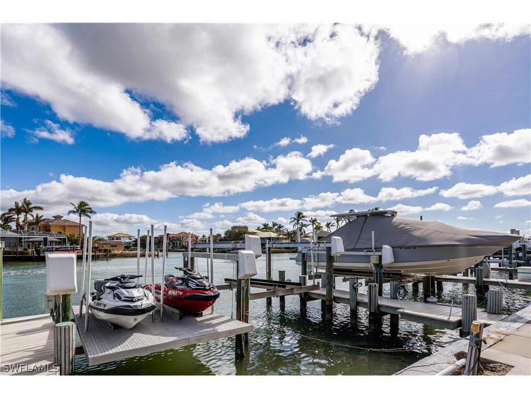11118 Gulf Shore Drive #A203 Naples FL 34108 226010805 image40