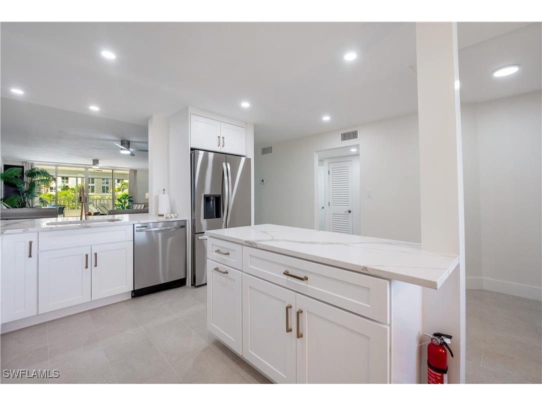 11118 Gulfshore #203 Naples FL 34108 225080136 image12