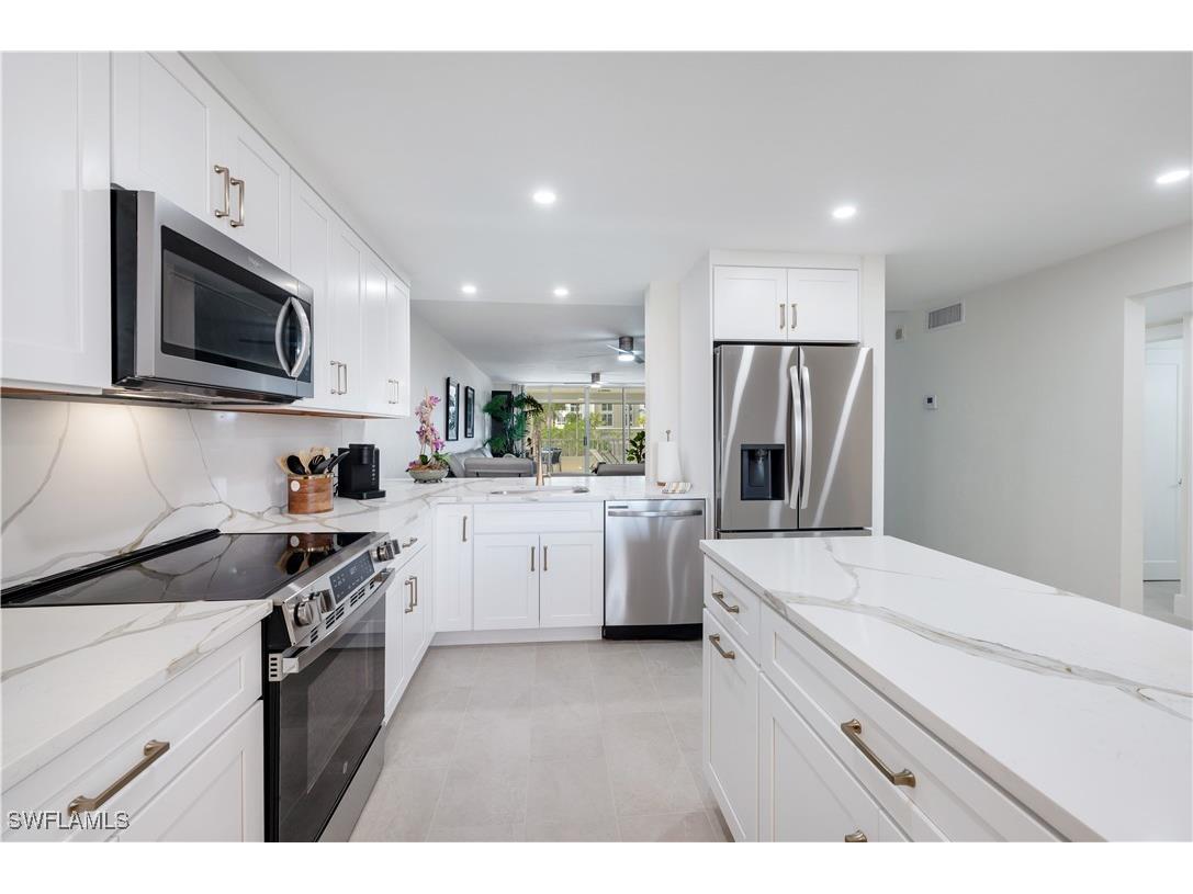 11118 Gulfshore #203 Naples FL 34108 225080136 image7