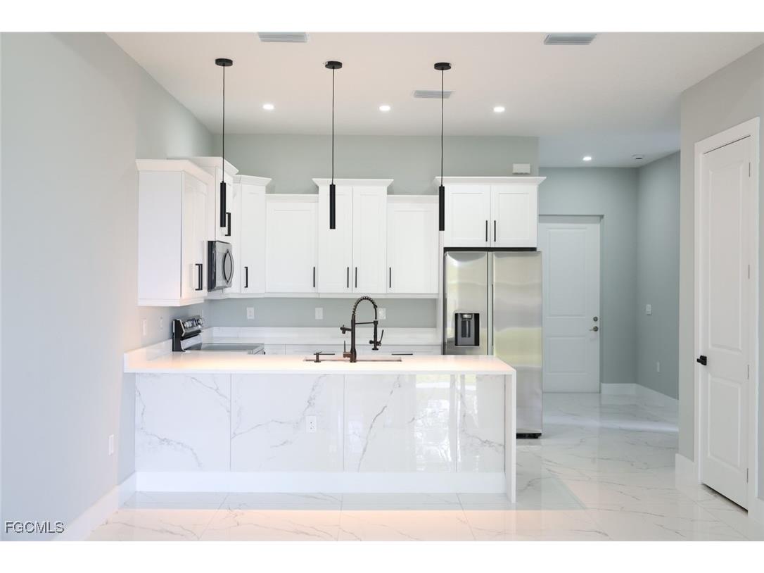 1112/1114 Harold Ave S Lehigh Acres FL 33973 2025019761 image6