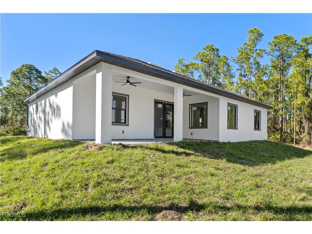 1112 Calvin Avenue Lehigh Acres FL 33972 2026005107 image5