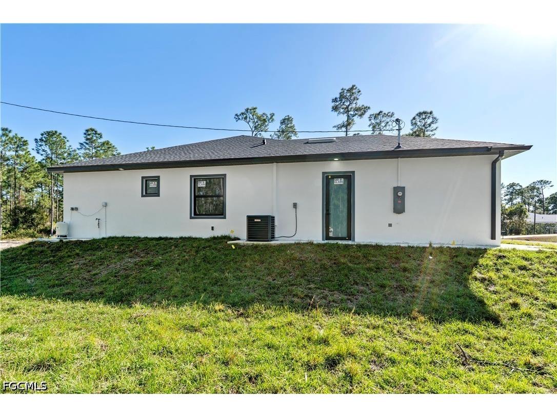 1112 Calvin Avenue Lehigh Acres FL 33972 2026024203 image6