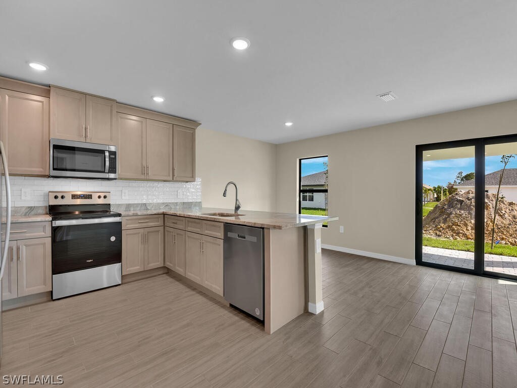 1112 Durden Parkway Cape Coral FL 33909 223084906 image1