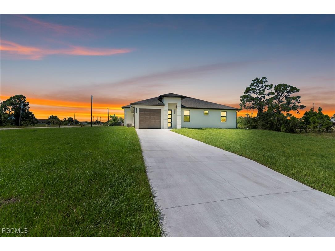 1112 Eisenhower Boulevard Lehigh Acres FL 33974 2025021083 image8