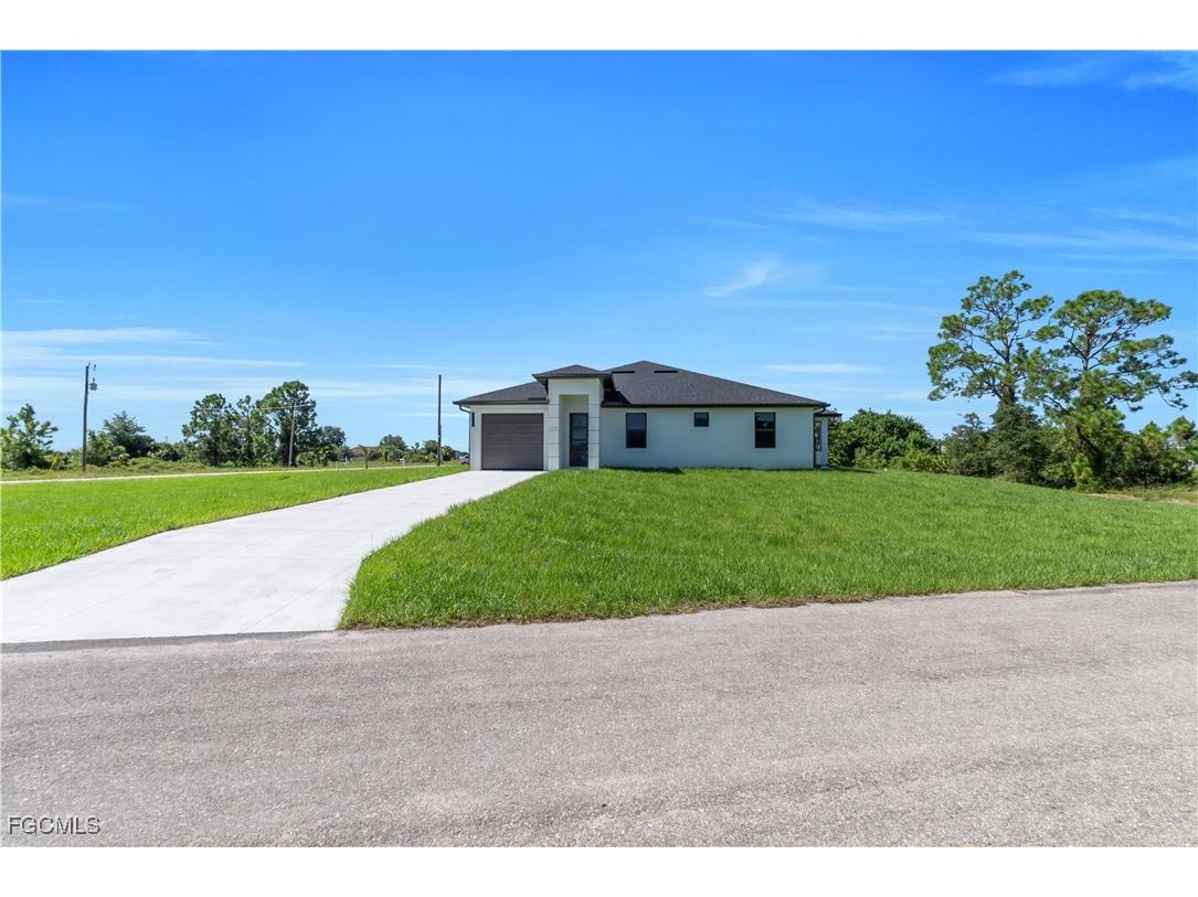 1112 Eisenhower Boulevard Lehigh Acres FL 33974 2025021083 image9