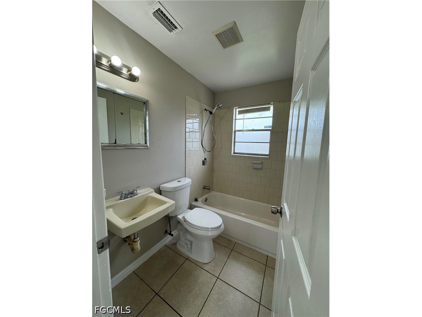1112 Gifford Avenue S Lehigh Acres FL 33936 2026016406 image10