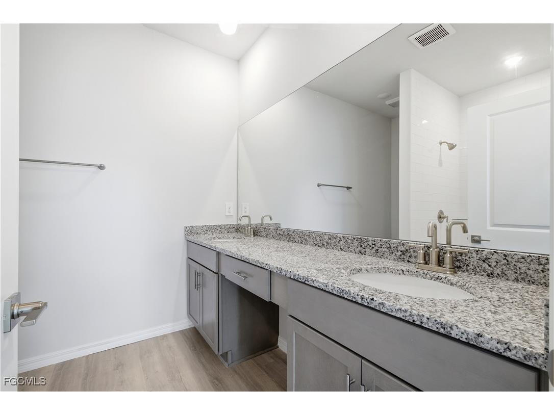 1112 NE 19th Street Cape Coral FL 33909 2025017885 image16