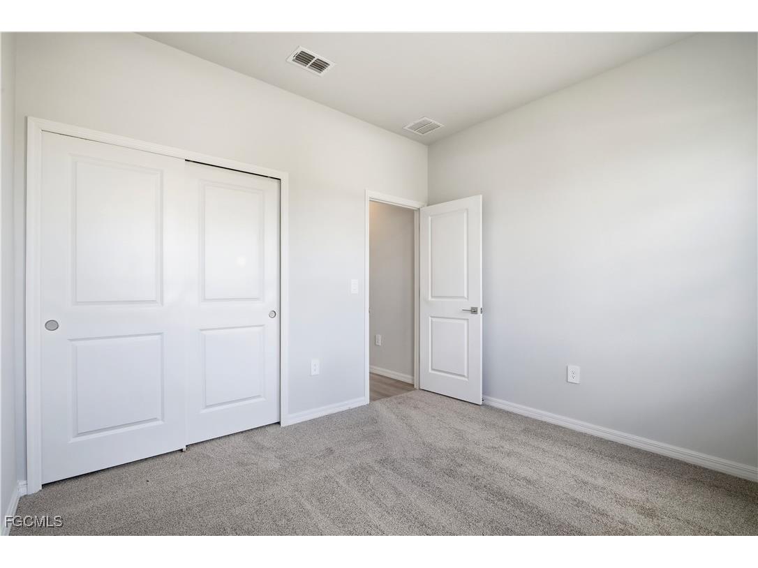 1112 NE 19th Street Cape Coral FL 33909 2025017885 image18