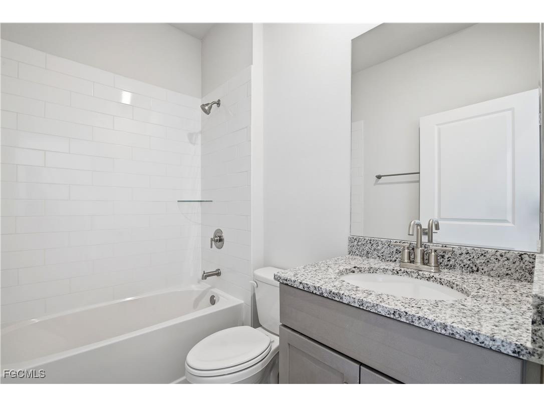 1112 NE 19th Street Cape Coral FL 33909 2025017885 image19