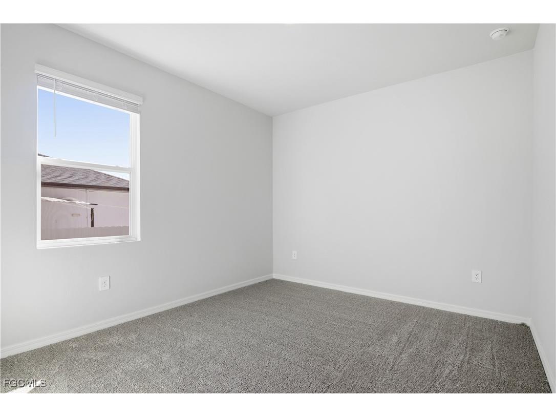 1112 NE 19th Street Cape Coral FL 33909 2025017885 image20