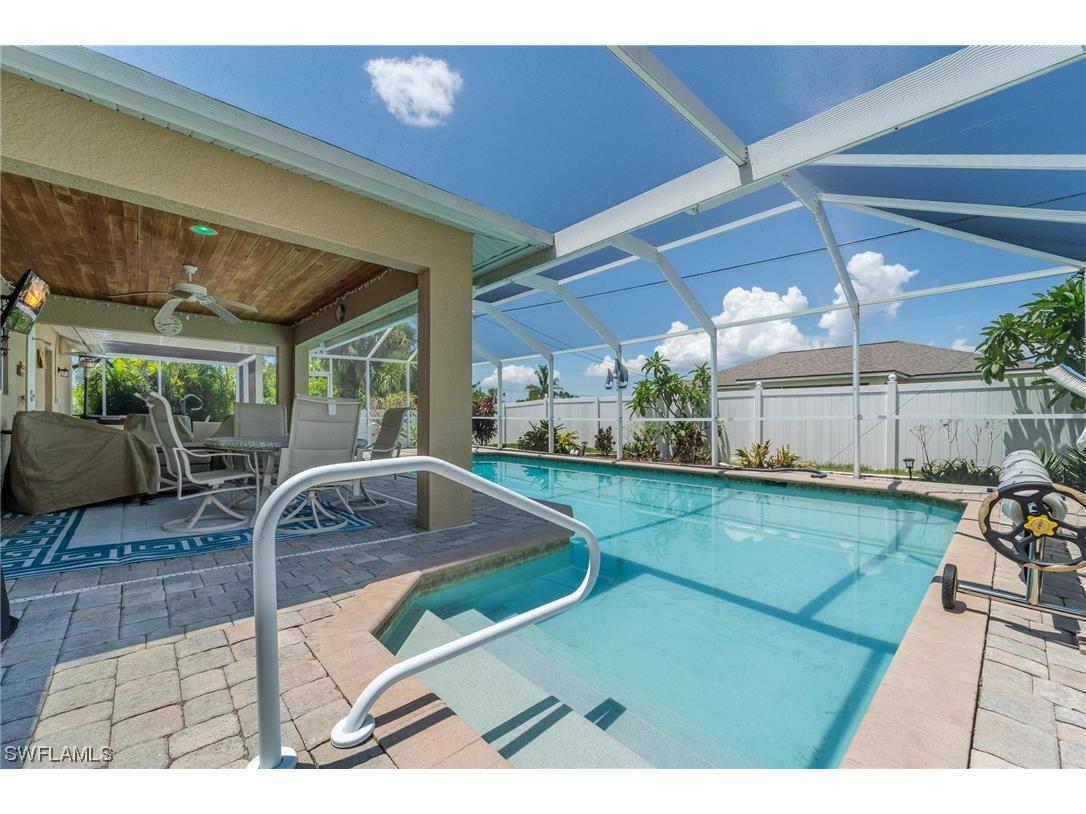 1112 NW 5th Place Cape Coral FL 33993 223056150 image1