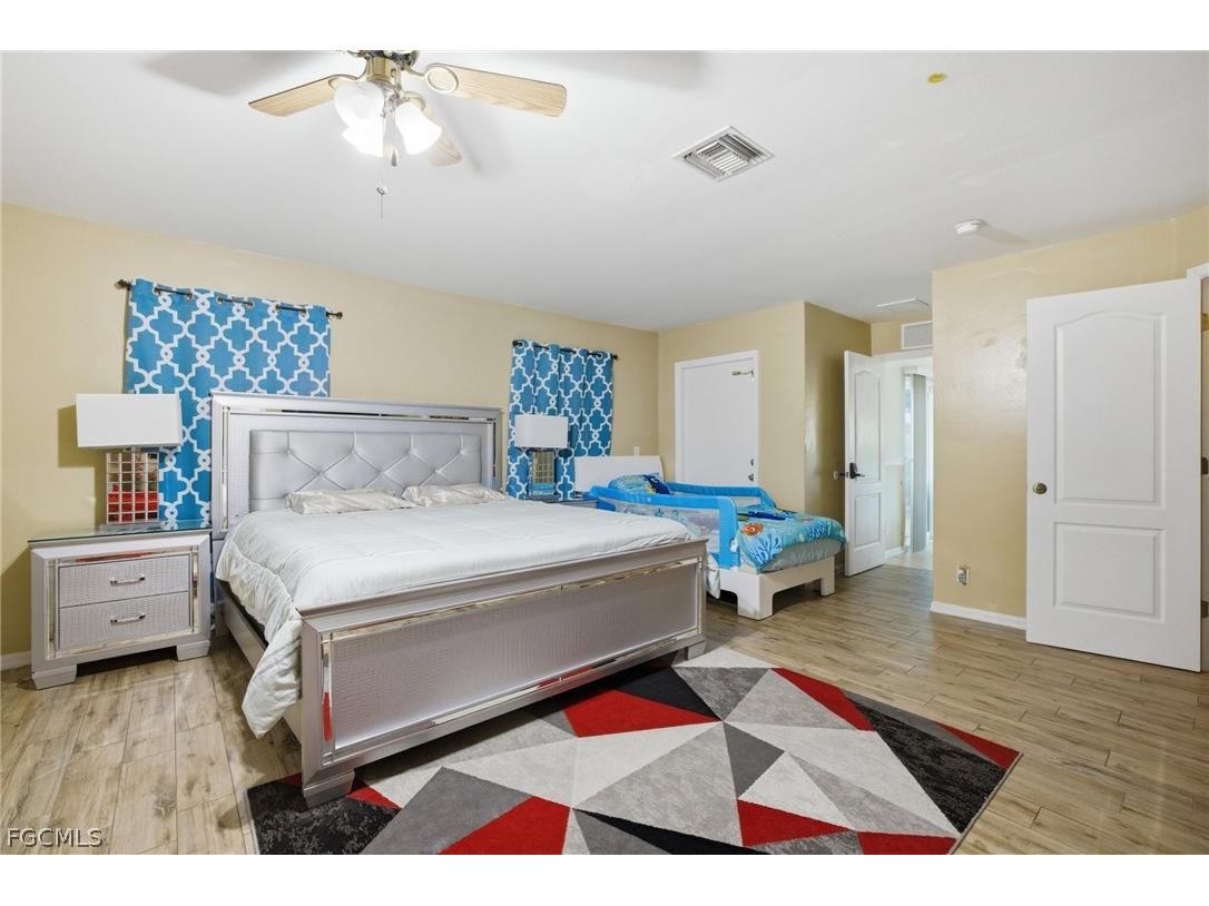 1112 SW 9th Court Cape Coral FL 33991 2026012778 image18