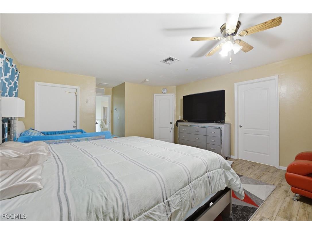1112 SW 9th Court Cape Coral FL 33991 2026012778 image19