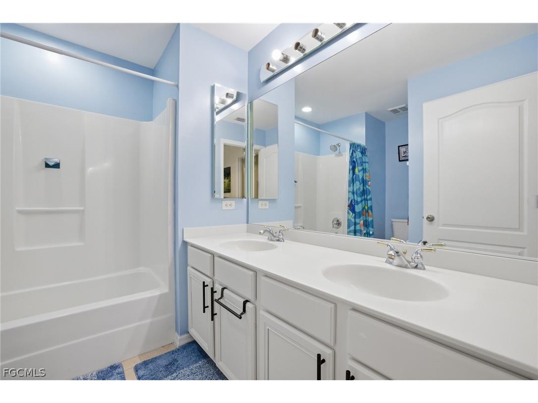 1112 SW 9th Court Cape Coral FL 33991 2026012778 image25