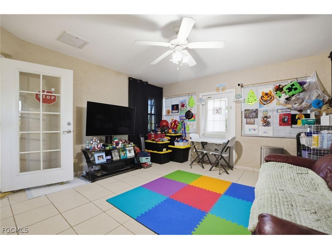 1112 SW 9th Court Cape Coral FL 33991 2026012778 image29