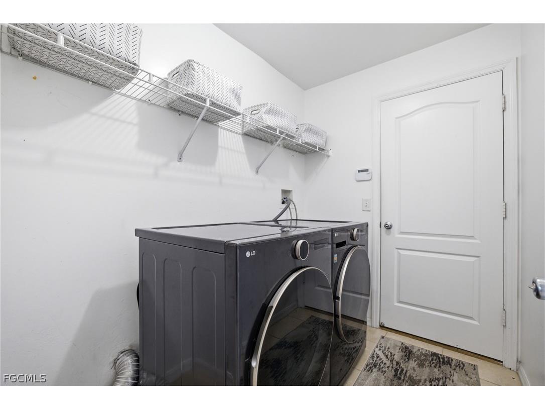 1112 SW 9th Court Cape Coral FL 33991 2026012778 image36