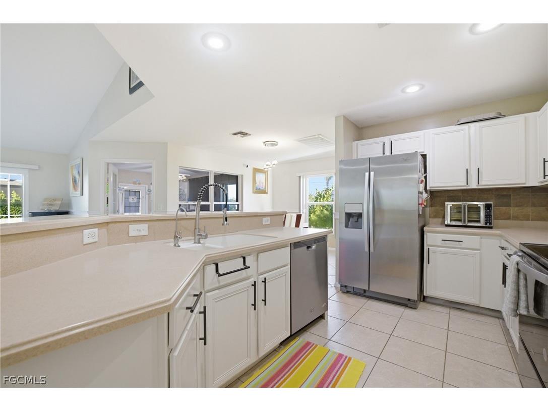 1112 SW 9th Court Cape Coral FL 33991 2026012778 image7