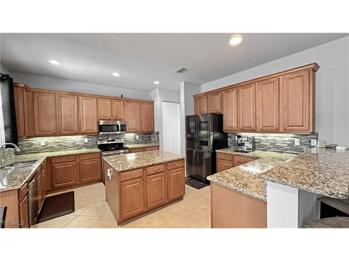 11120 Sparkleberry Drive Fort Myers FL 33913 2025005852 image7