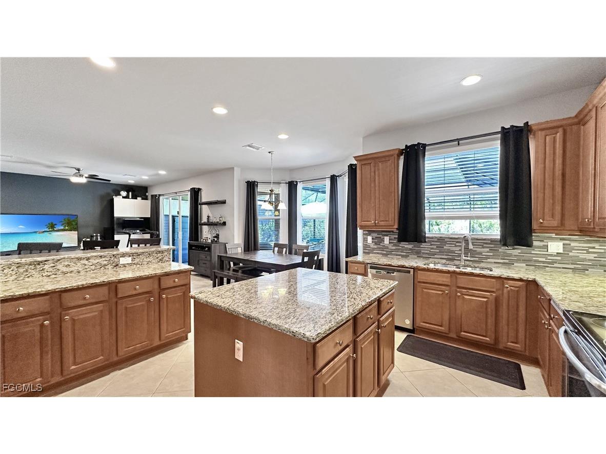 11120 Sparkleberry Drive Fort Myers FL 33913 2025005852 image8