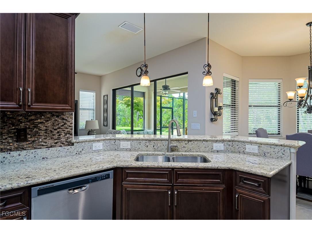 11122 Esteban Drive Fort Myers FL 33912 2026006277 image8