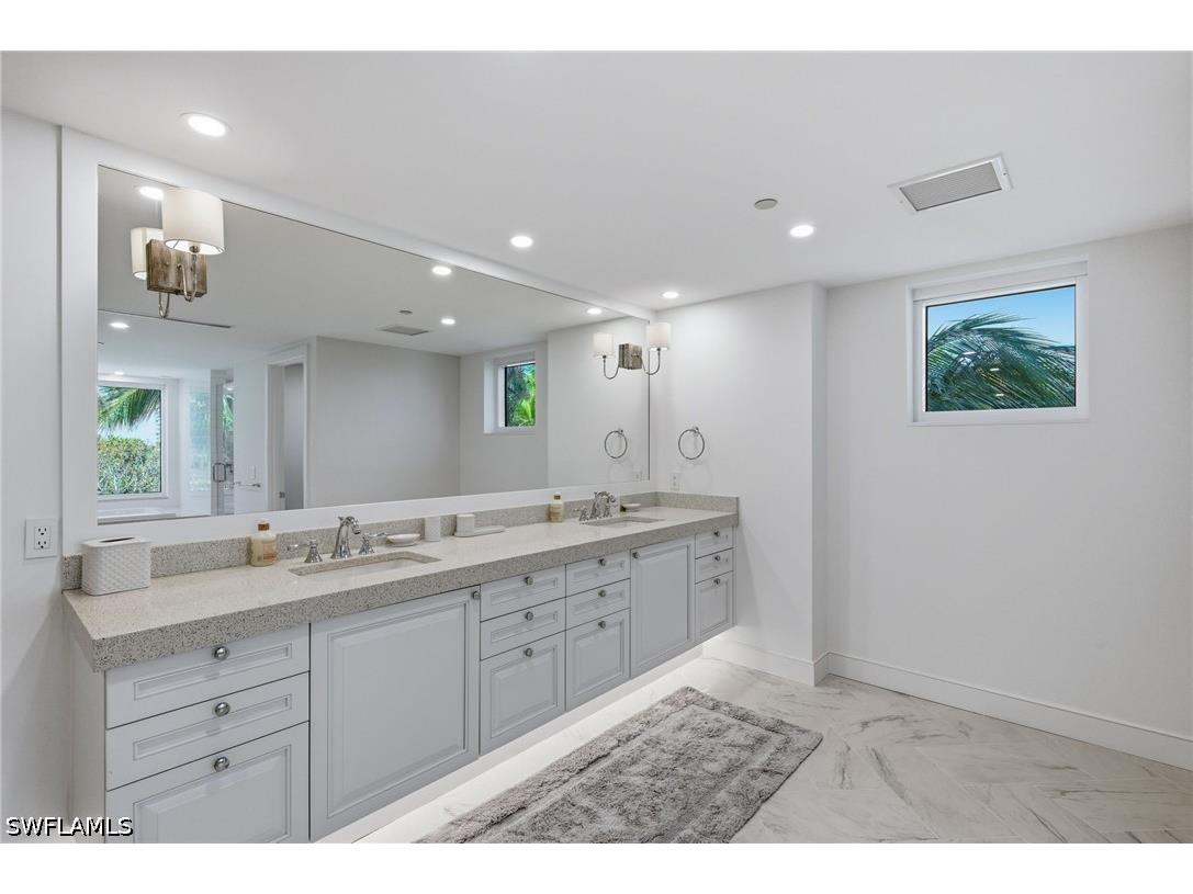11125 Gulf Shore Boulevard #308 Naples FL 34108 226013519 image19