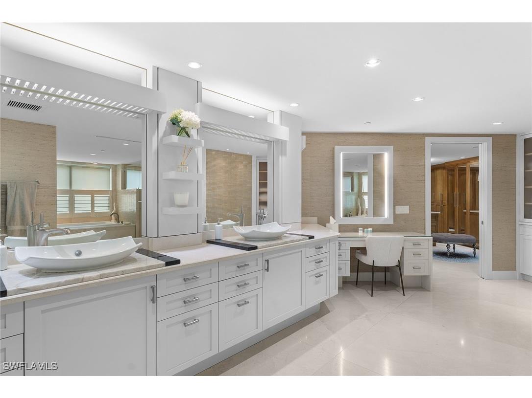 11125 Gulf Shore Drive #701 Naples FL 34108 224080895 image25