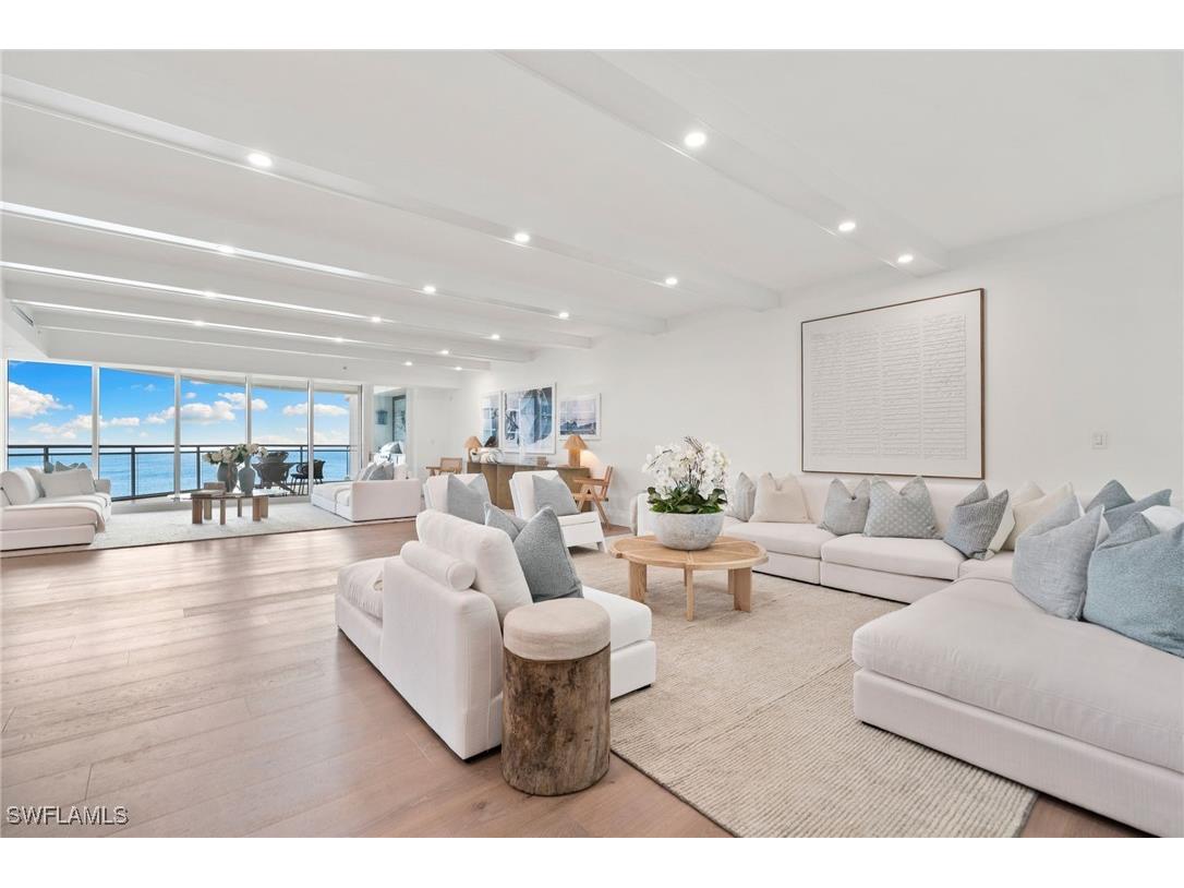 11125 Gulf Shore Drive #PH-1 Naples FL 34108 225084511 image1