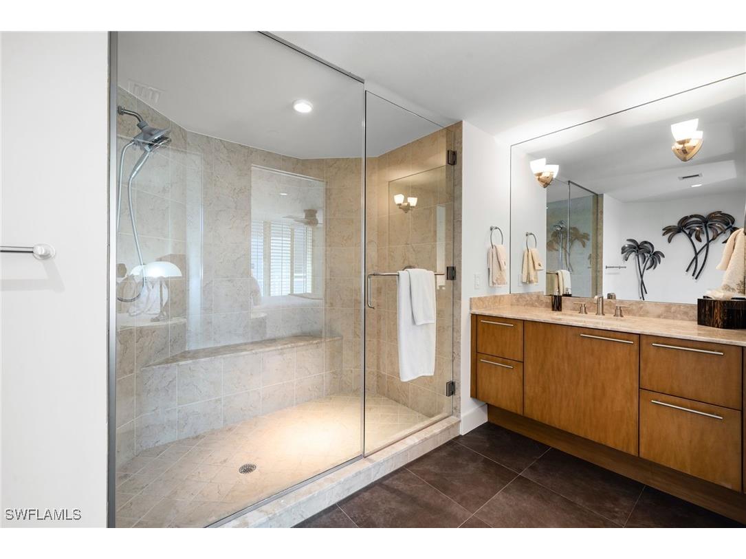 11125 Gulf Shore Drive #PH-7 Naples FL 34108 225074302 image30