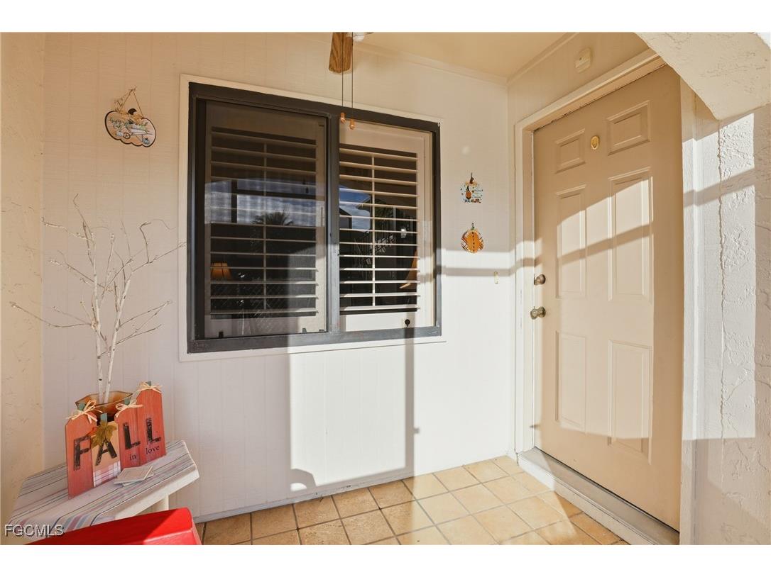 1113 Cape Coral Parkway W #102 Cape Coral FL 33914 2025017366 image4