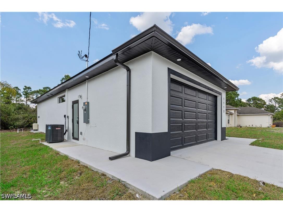 1113 Enrique Street E Lehigh Acres FL 33974 226022752 image4