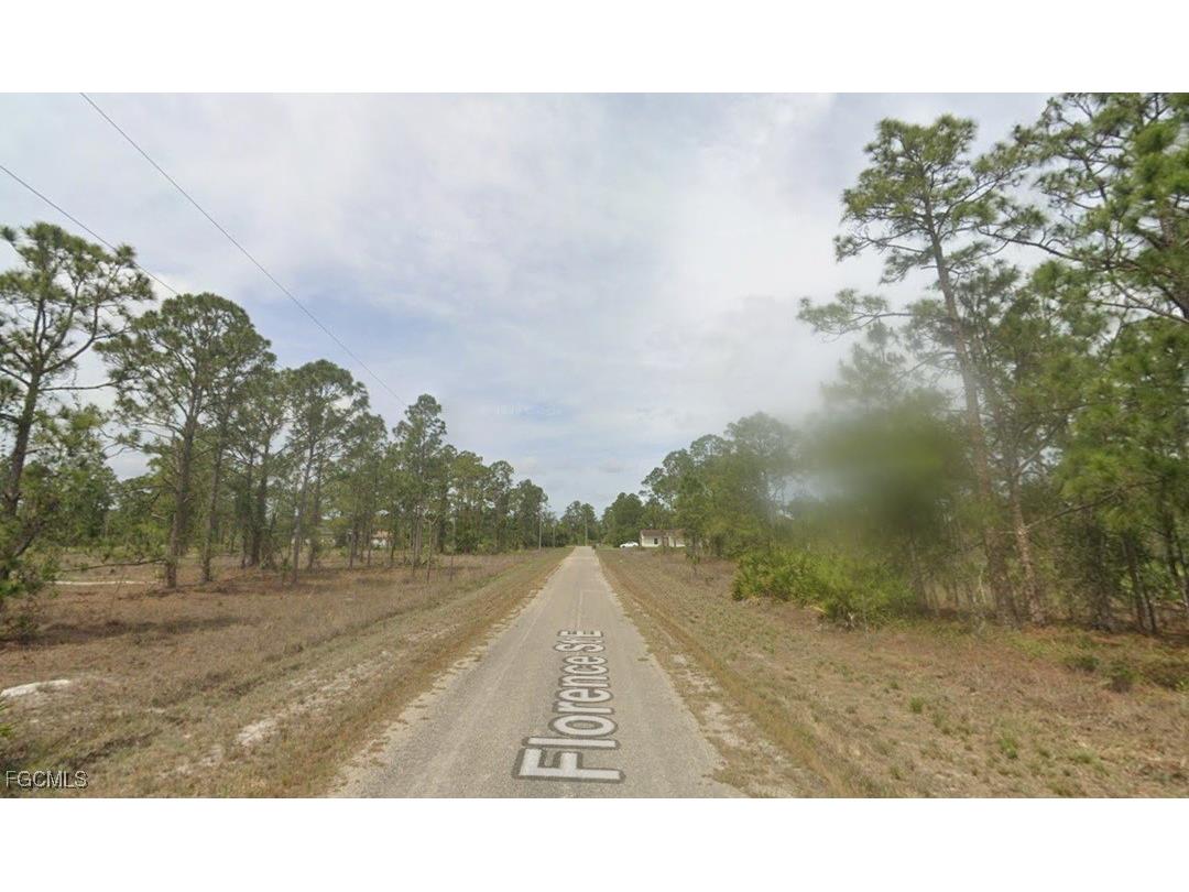1113 Florence Street E Lehigh Acres FL 33974 2025017879 image2