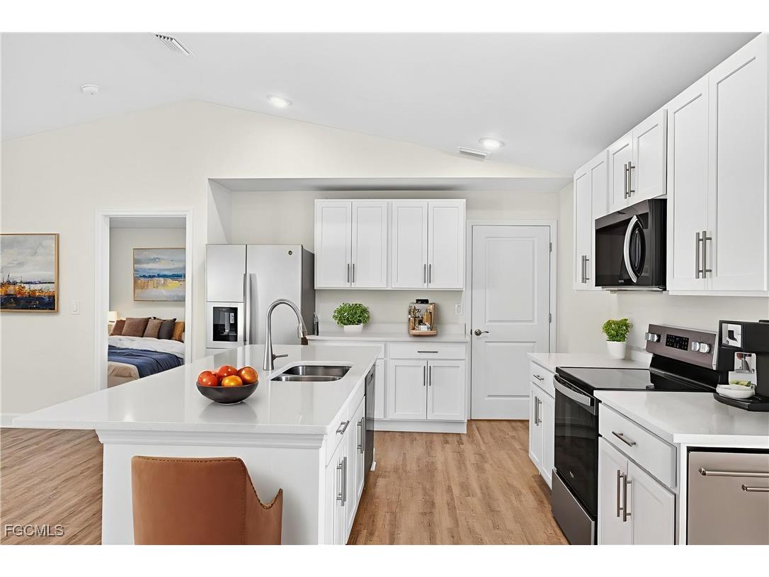 1113 NW 12th Terrace Cape Coral FL 33993 2026004868 image1
